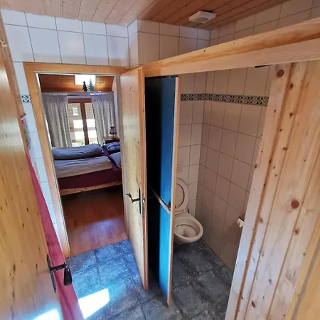 Bei Selbstversorger Auf Kleinbauernhof *